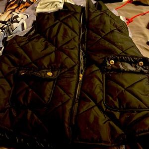 Nice half jacket or sleeveless jacket worn once extra large